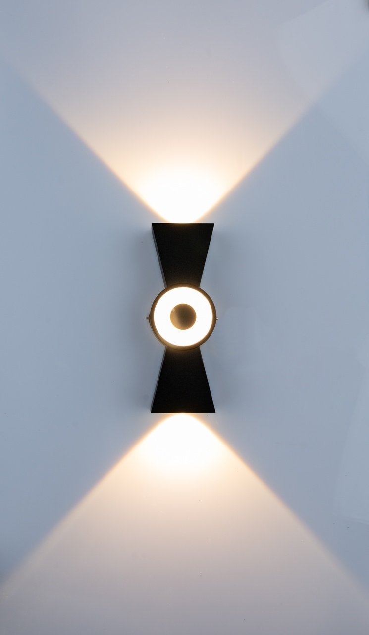 Updown 2 Light Wall lamp - 12 Watt